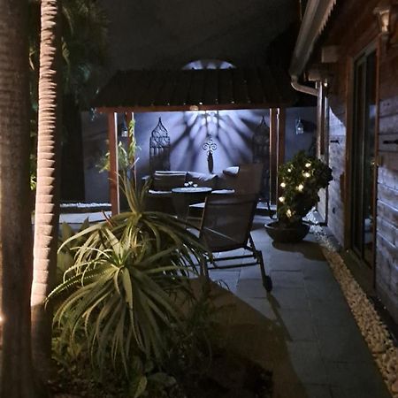 La Liane De Jade 974-Lodge Le Palissandre - Jacuzzi Privatif - Piscine Chauffee Le Bois de Nefles  Luaran gambar