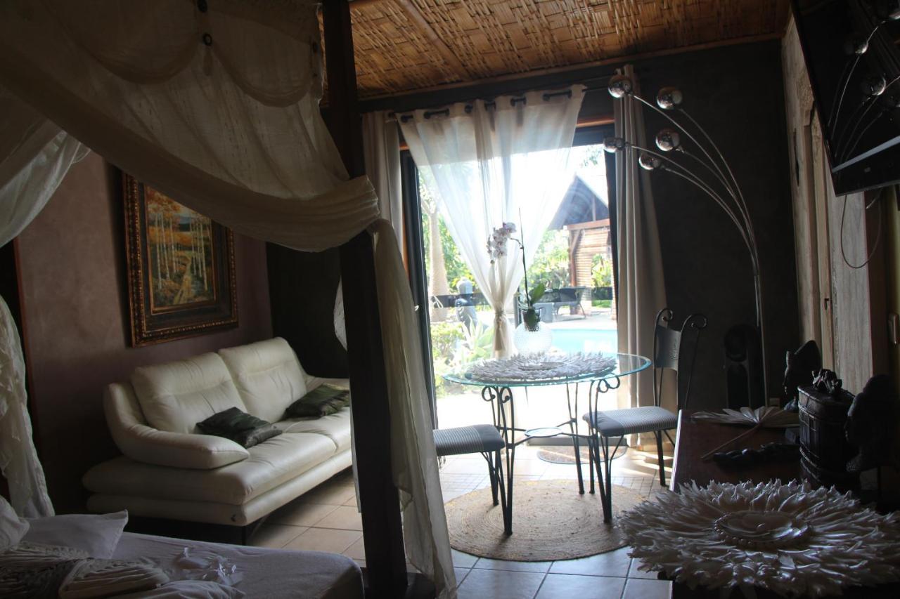 La Liane De Jade 974-Lodge Le Palissandre - Jacuzzi Privatif - Piscine Chauffee Le Bois de Nefles  Luaran gambar