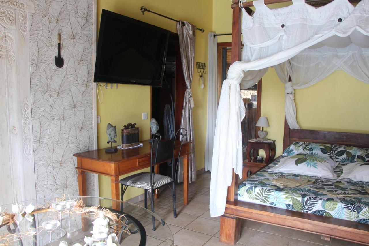 La Liane De Jade 974-Lodge Le Palissandre - Jacuzzi Privatif - Piscine Chauffee Le Bois de Nefles  Luaran gambar